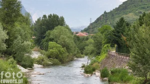 Droga rowerowa Anello Garda Sarca wzdłuż rzeki